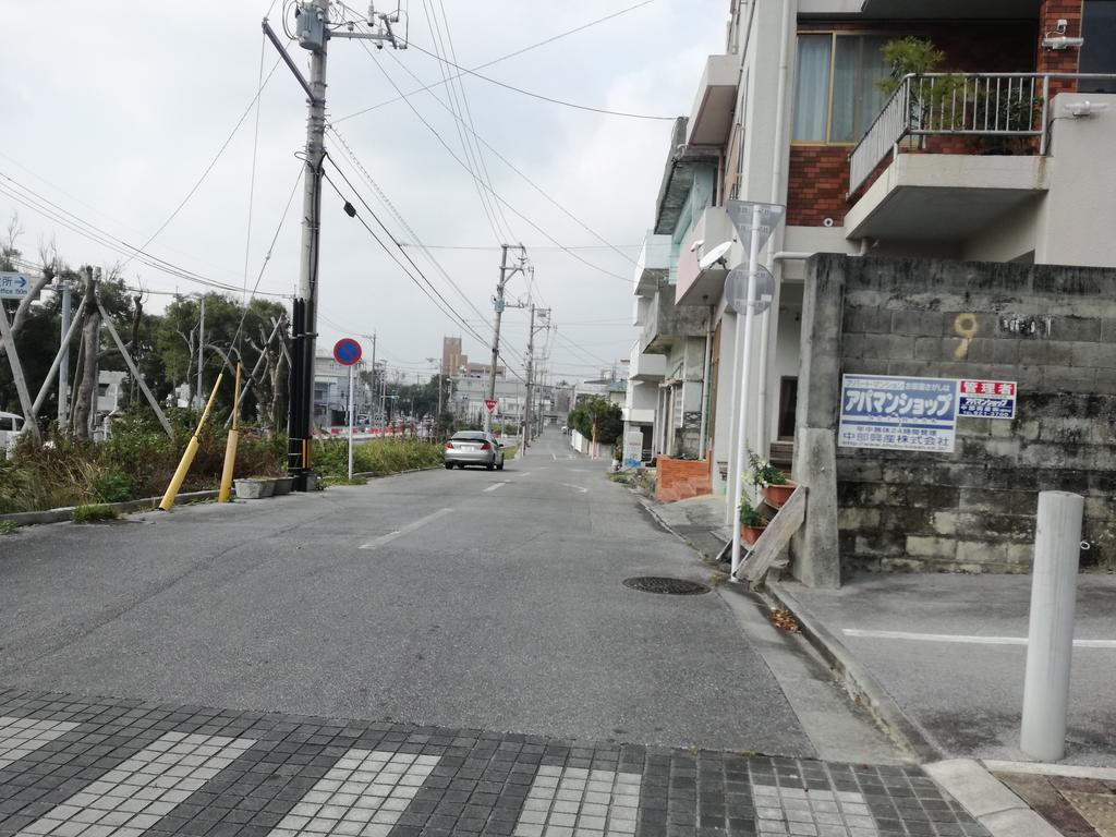 Koza Share House Hotel Okinawa Exterior foto