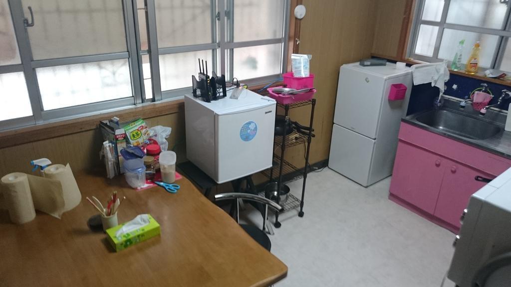Koza Share House Hotel Okinawa Exterior foto