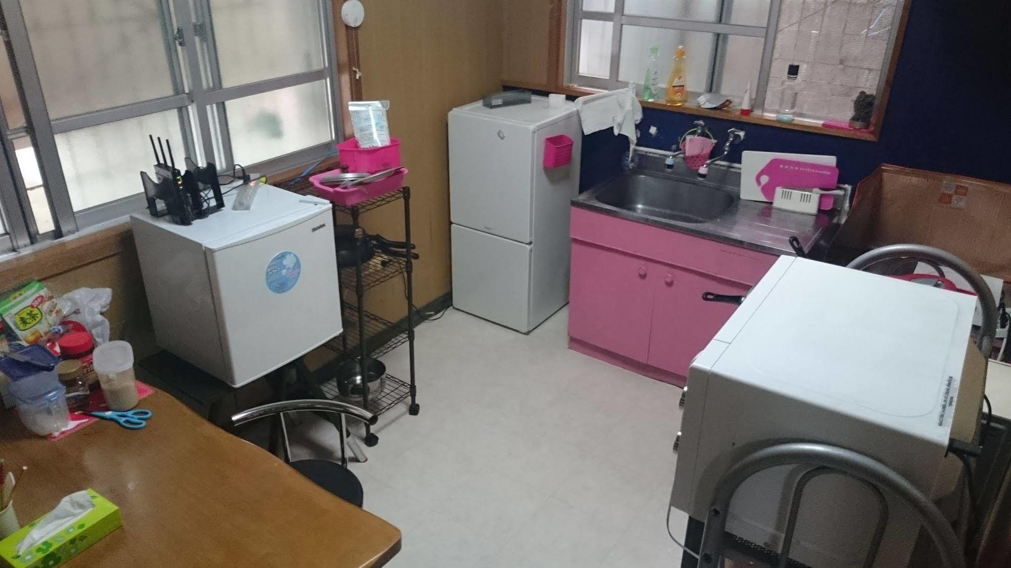 Koza Share House Hotel Okinawa Exterior foto